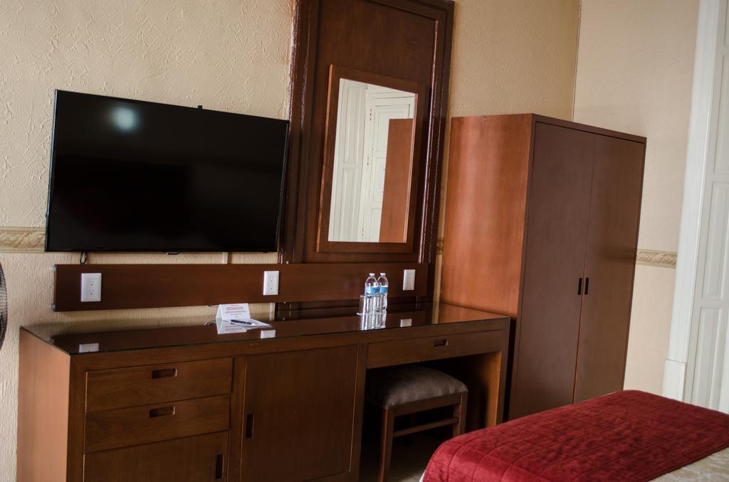 Hotel Posada Regis Guadalajara Luaran gambar