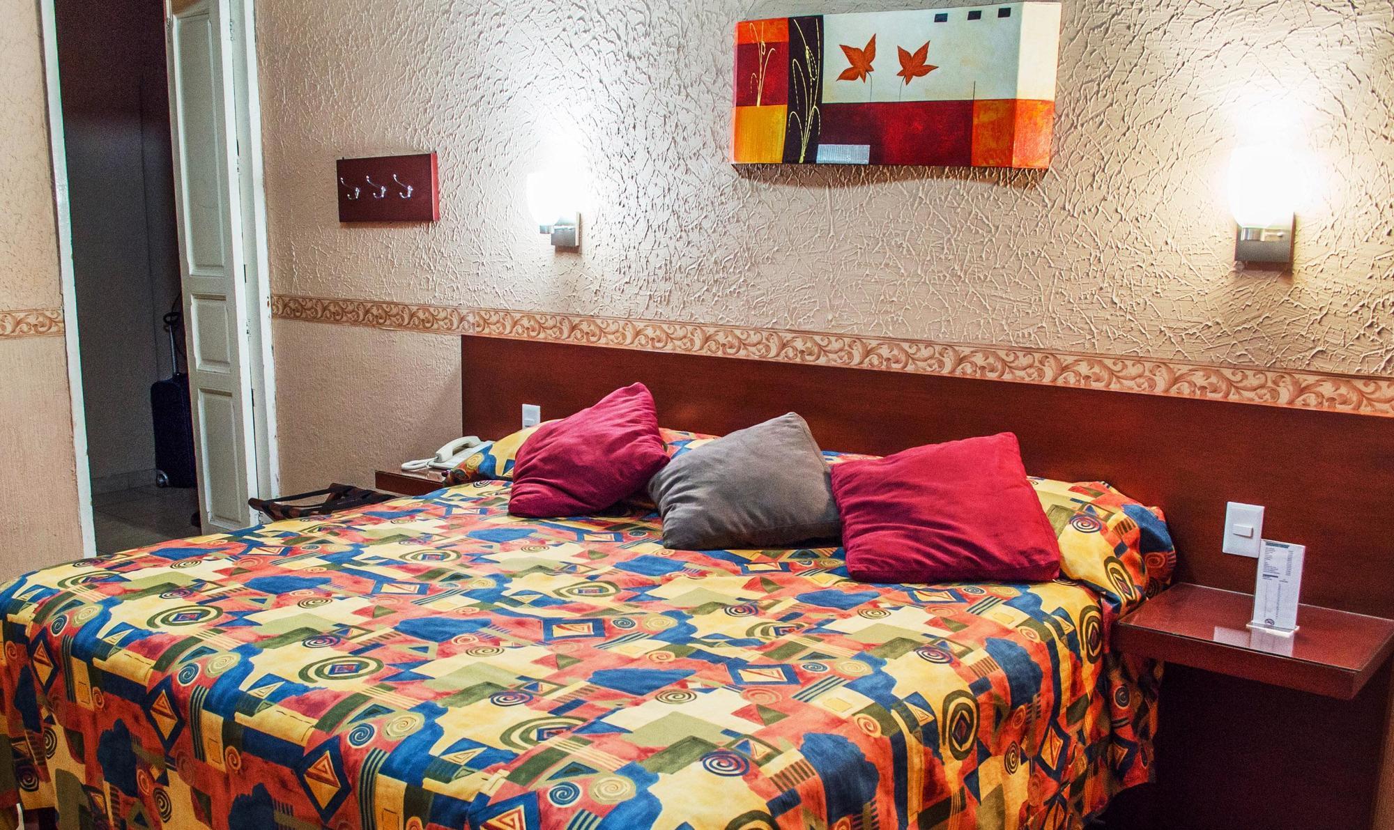 Hotel Posada Regis Guadalajara Luaran gambar