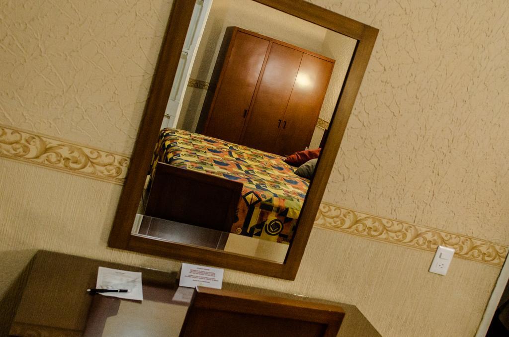 Hotel Posada Regis Guadalajara Luaran gambar